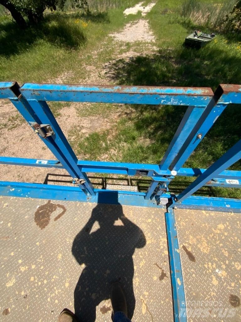 Genie GS 3390 RT Scissor Lifts