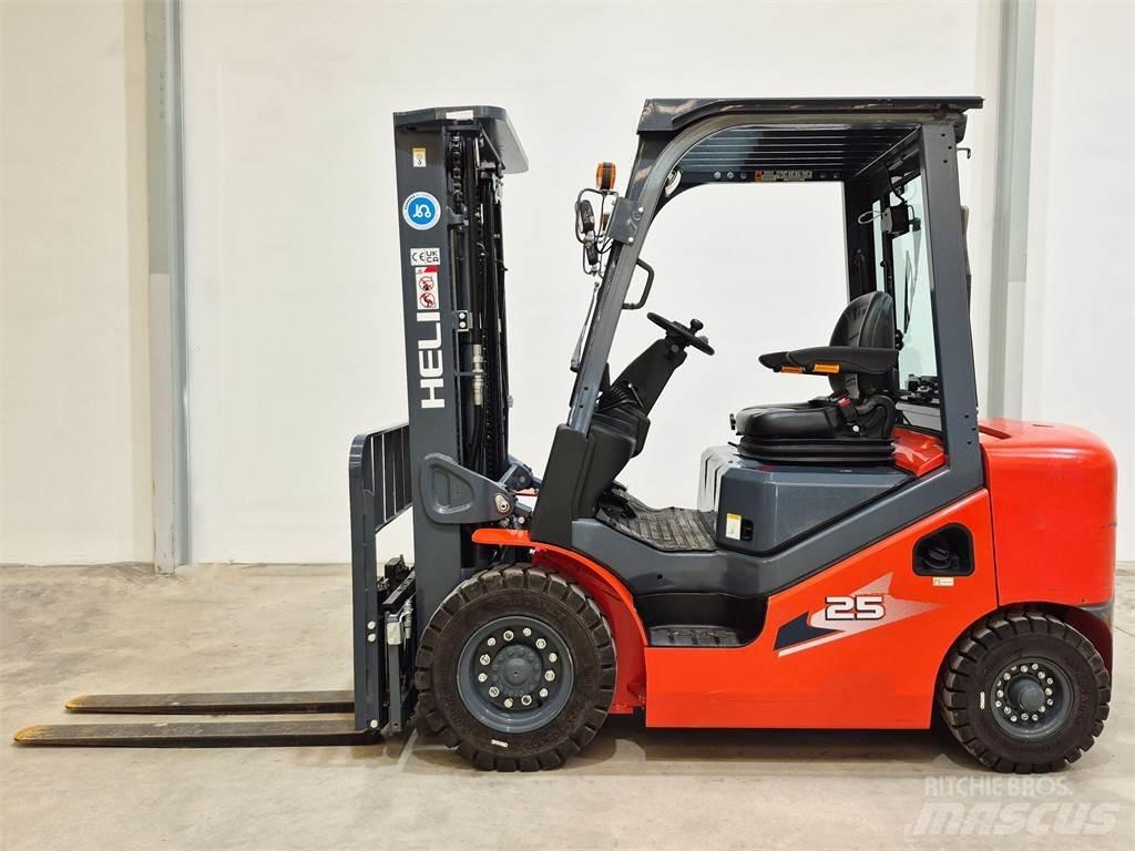 Heli CPCD25 XC26H Diesel Forklifts