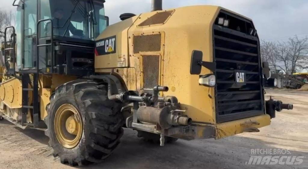 CAT RM 500 Asphalt Recycling Equipment