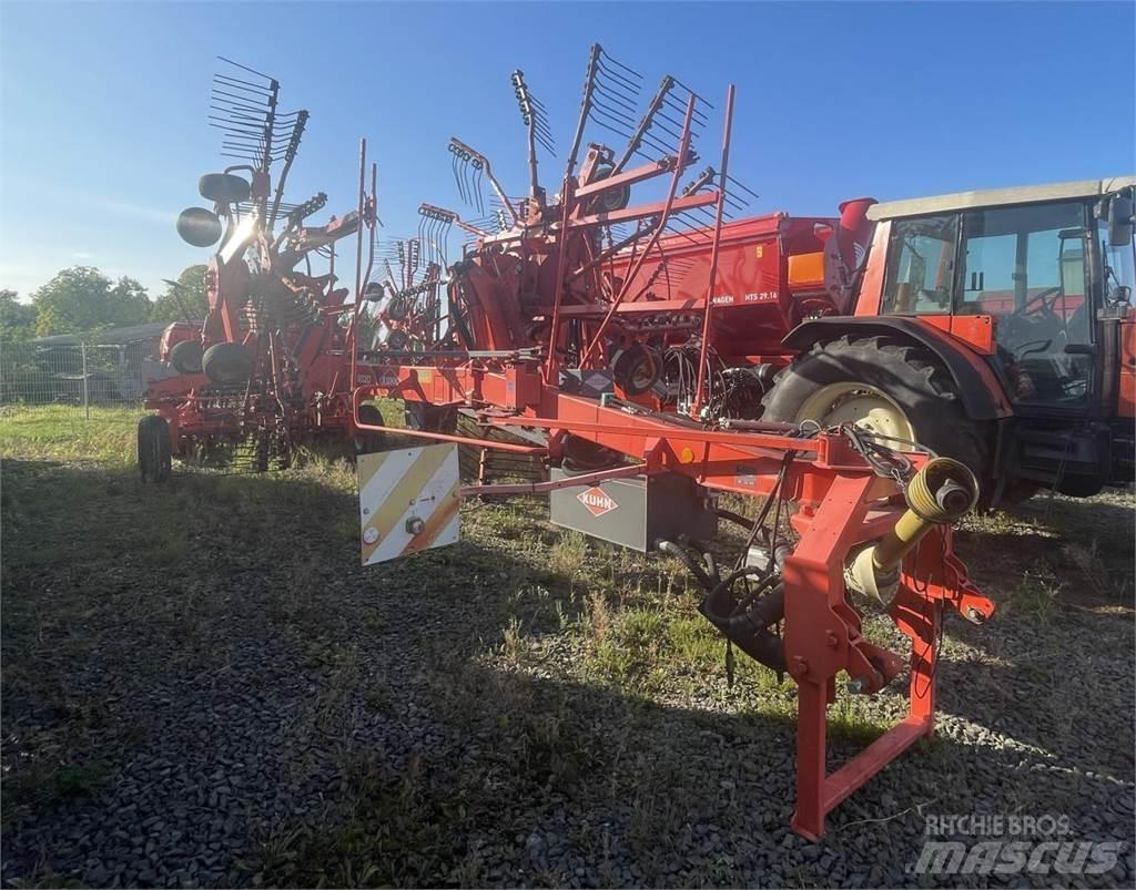Kuhn GA 8020 Swathers \ Windrowers