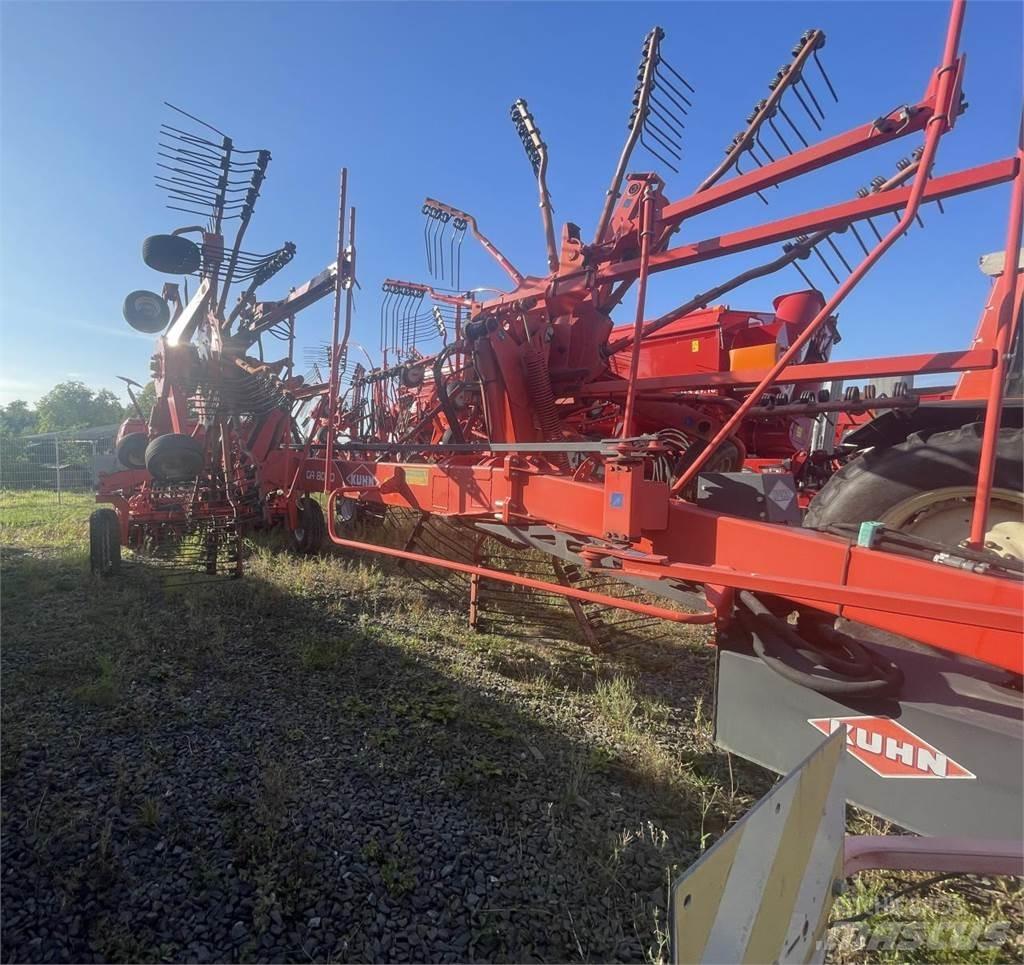Kuhn GA 8020 Swathers \ Windrowers