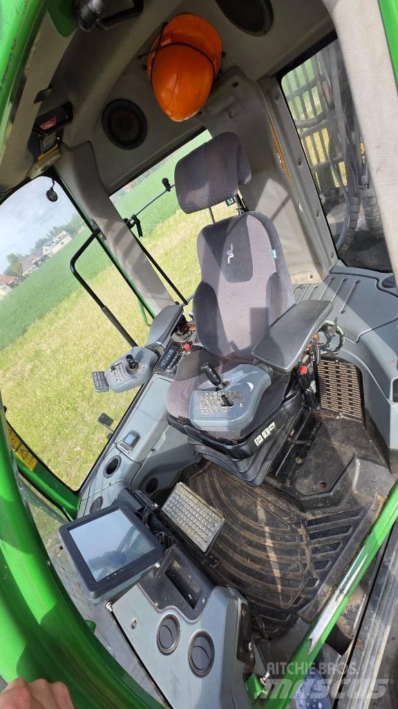 John Deere 1210 E Forwarders