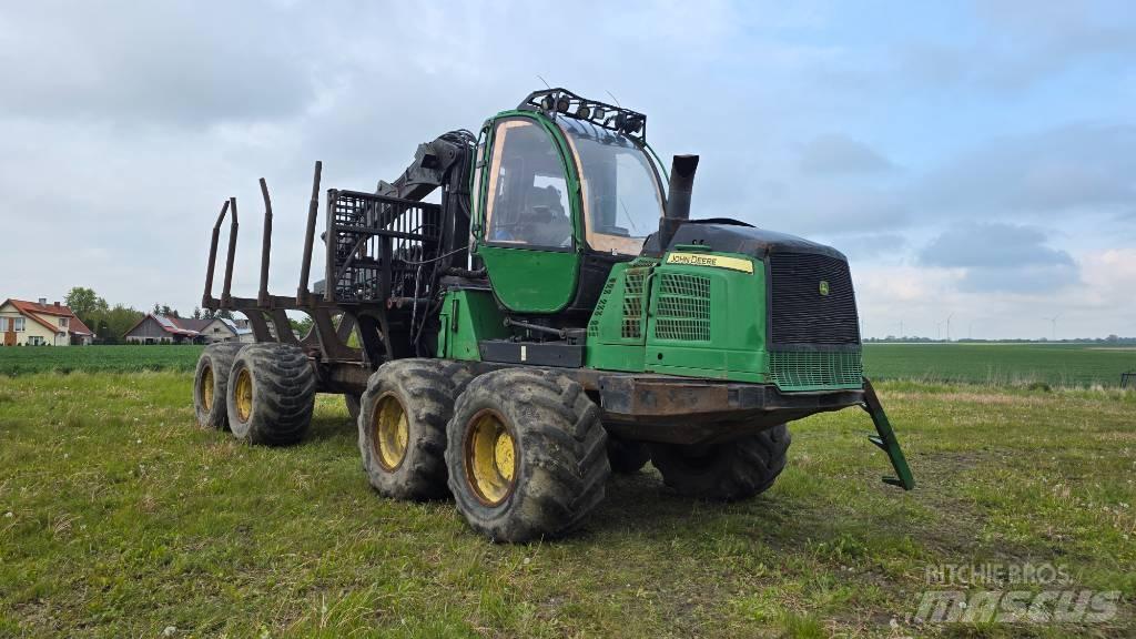 John Deere 1210 E Forwarders