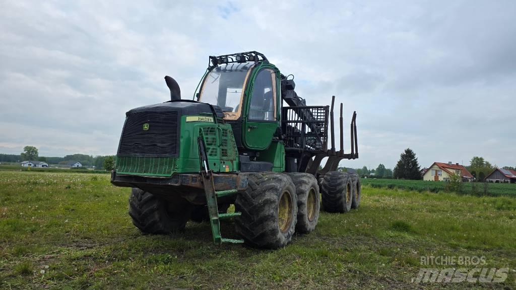 John Deere 1210 E Forwarders