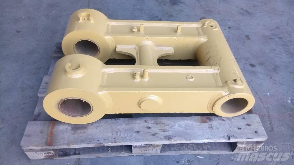 CAT 375 Booms and dippers