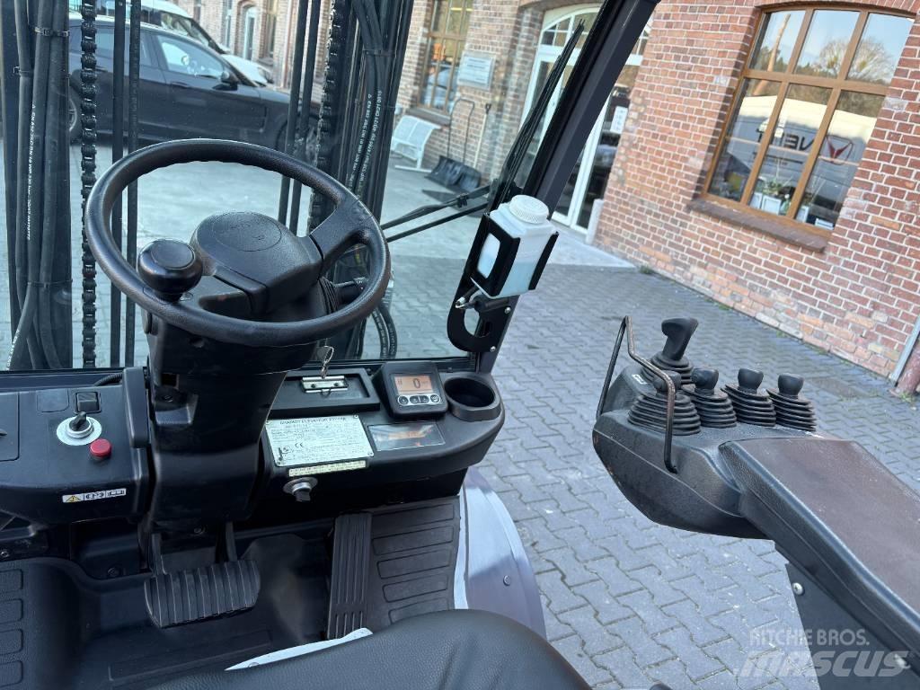 Toyota 06-8FDF30 Diesel Forklifts