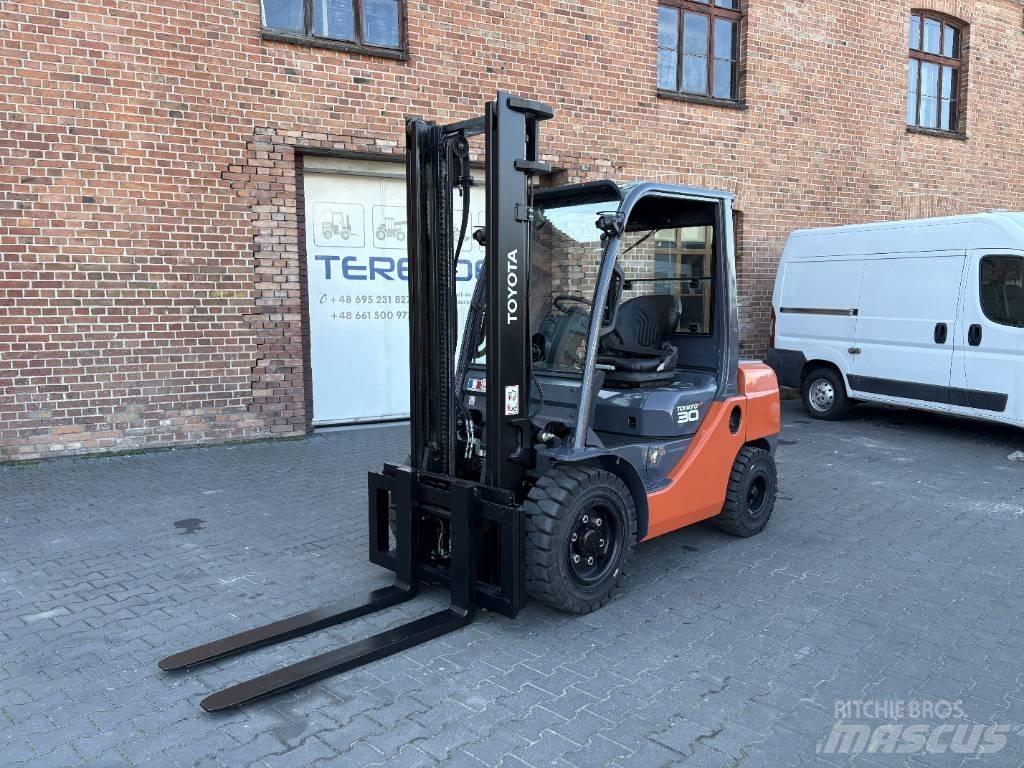 Toyota 06-8FDF30 Diesel Forklifts