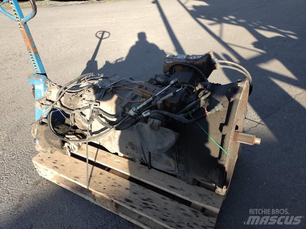 Volvo VT2214B Transmission