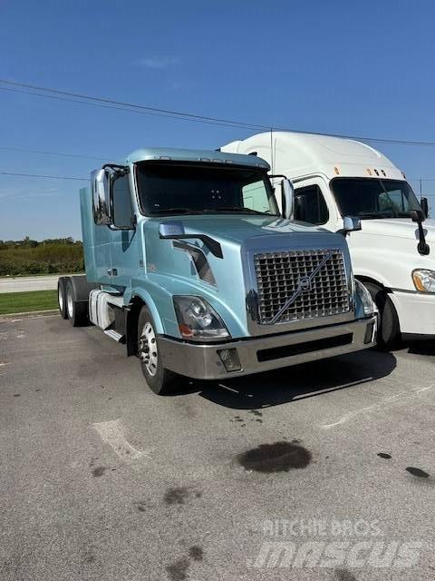 Volvo VNL 430 Conventional Trucks / Tractor Trucks