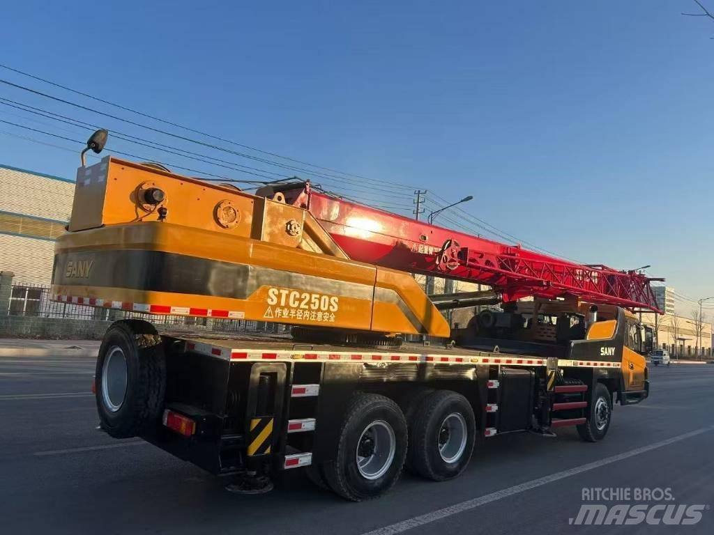 Sany STC 250 S Mobile and all terrain cranes