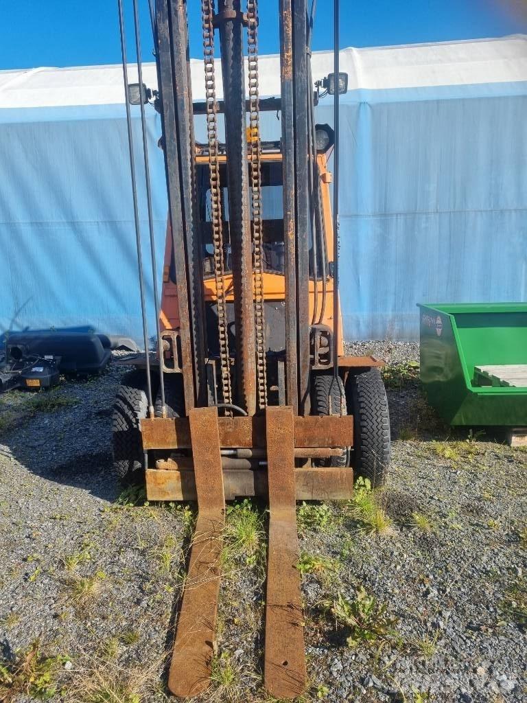 Mitsubishi FD 40 Diesel Forklifts