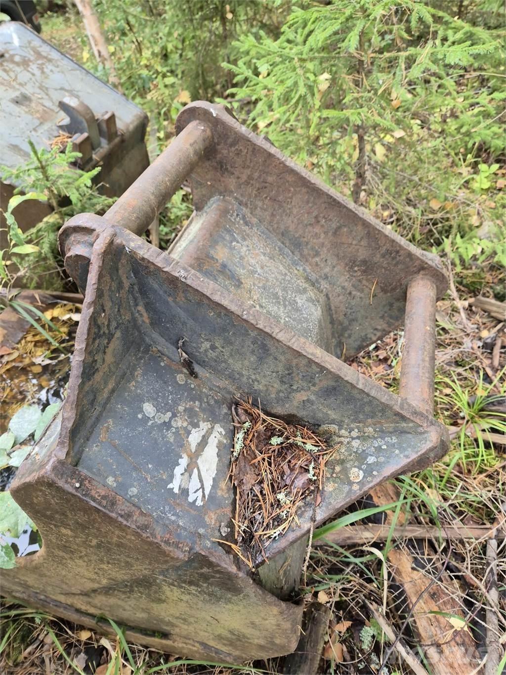  Kynsikauha S40 Buckets