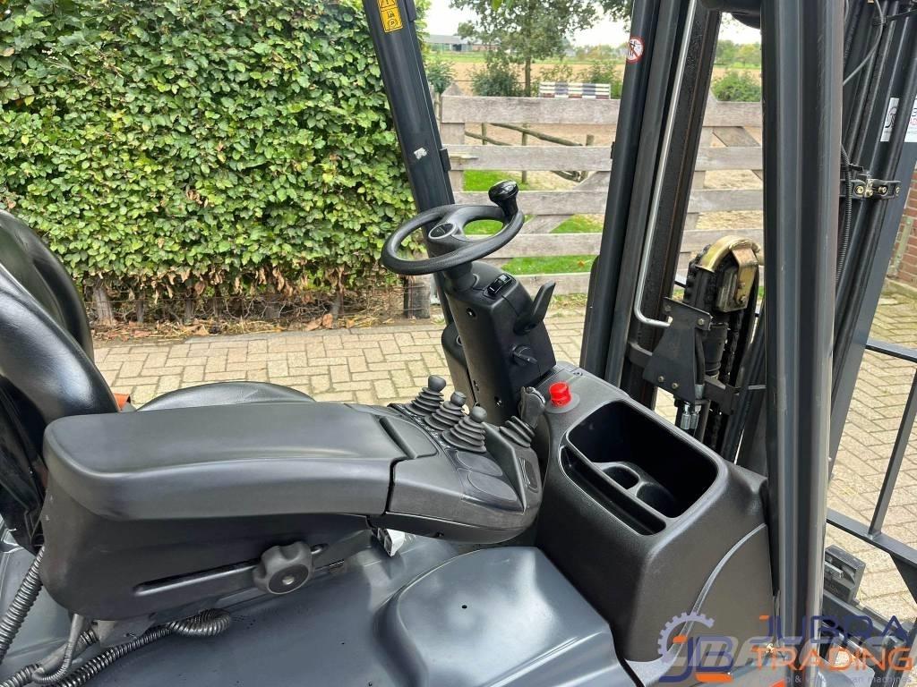 Linde E14-02 Electric Forklifts