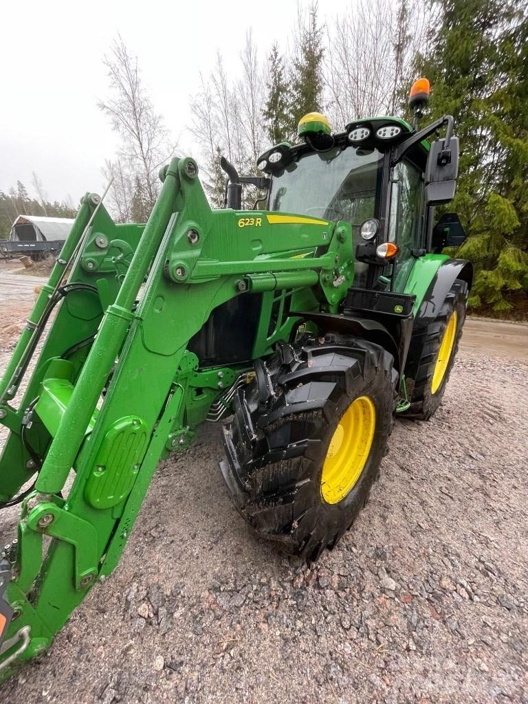 John Deere 6120 M Tractors