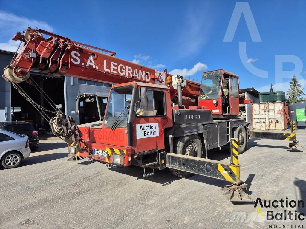 Liebherr UTM 526 Boom / Crane / Bucket Trucks