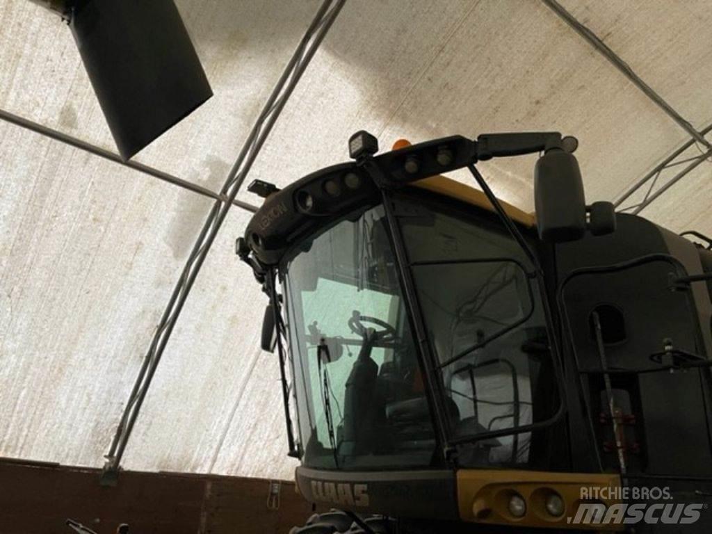 CLAAS Lexion 670 Combine Harvesters