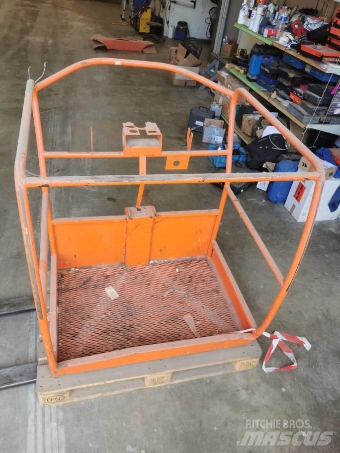JLG Toucan 10 E Booms and dippers