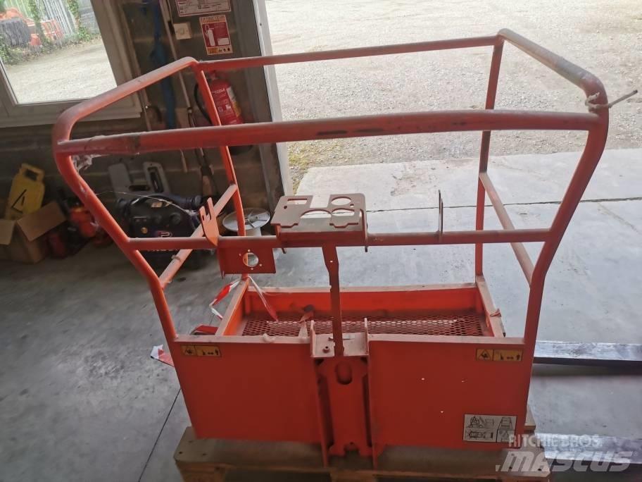 JLG Toucan 10 E Booms and dippers
