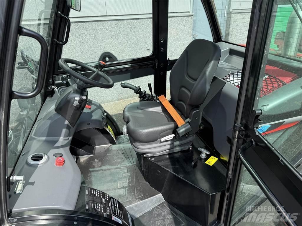 Manitou MC25-4 Rough Terrain Trucks