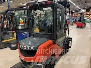 Toyota 02-8 FDJF 35 Diesel Forklifts