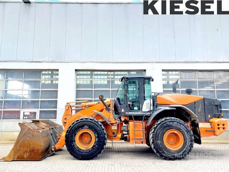 Hitachi ZW 310-6 Wheel Loaders