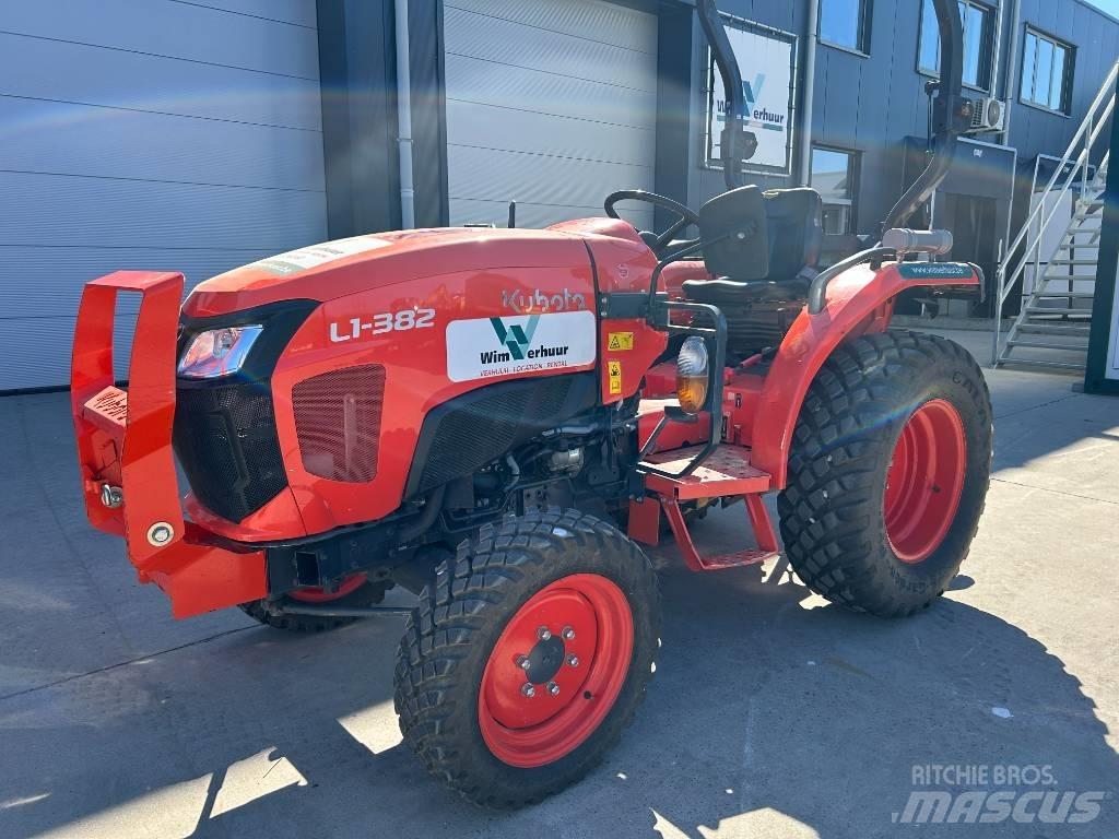 Kubota L1-382 HST Compact tractors