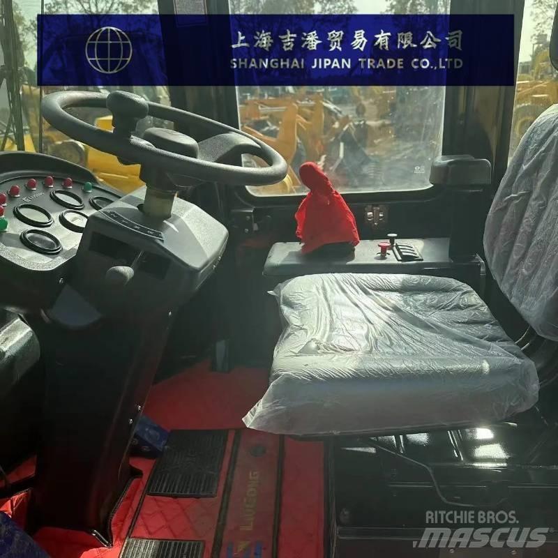 LiuGong CLG 836 Wheel Loaders