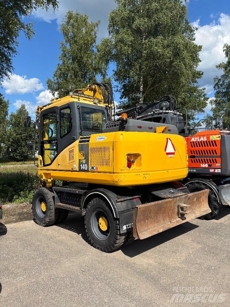 Komatsu PW 140-7 Wheeled excavators