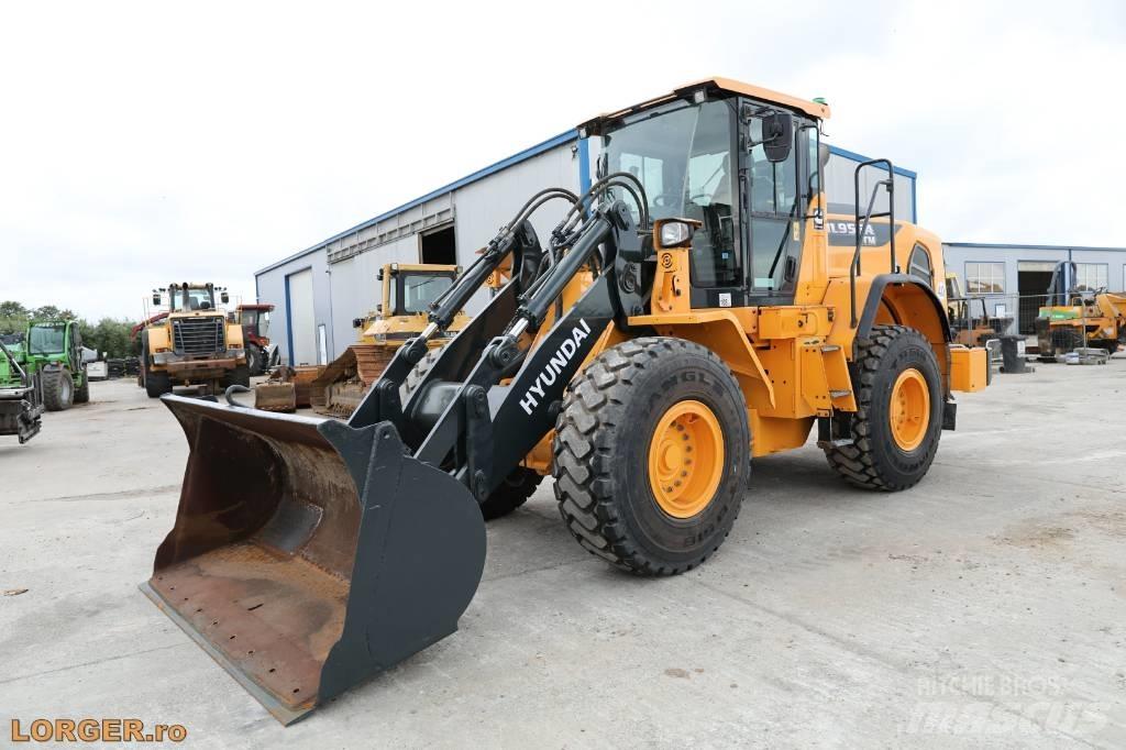 Hyundai HL 955 A Wheel Loaders