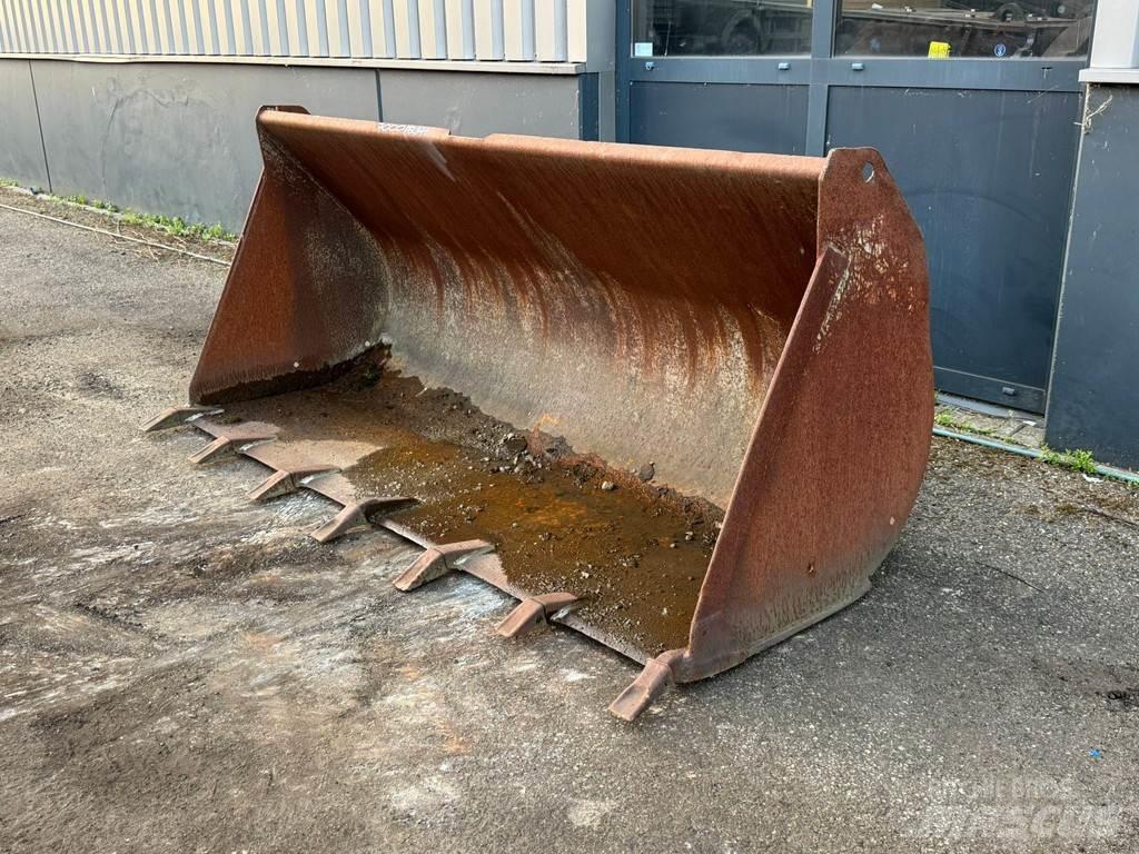  Onbekend WG-2400 Buckets