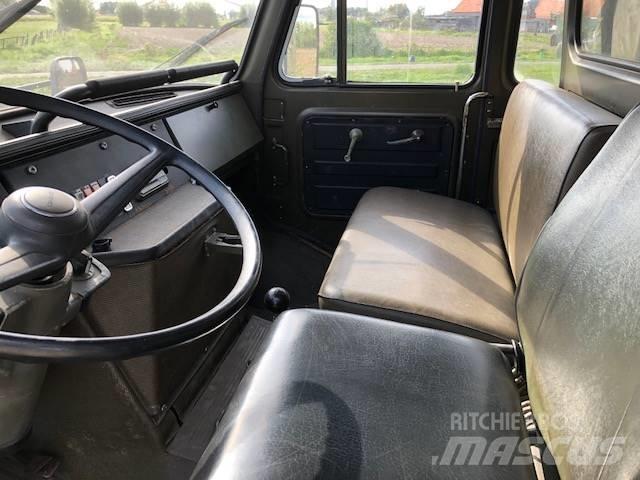 MAN 11-136 4T 4x4 Box trucks