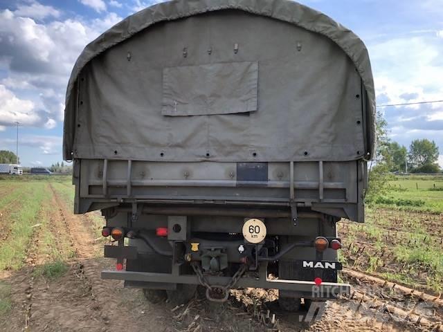 MAN 11-136 4T 4x4 Box trucks