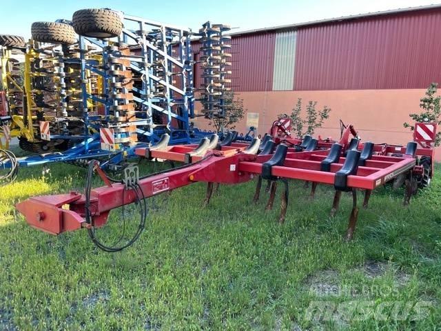 Horsch Tiger 4 AS Chisel Plows