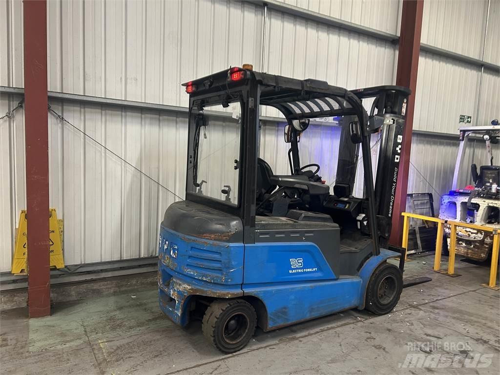  ECB35C Electric Forklifts
