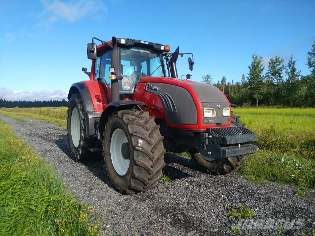Valtra T 153 Versu Tractors