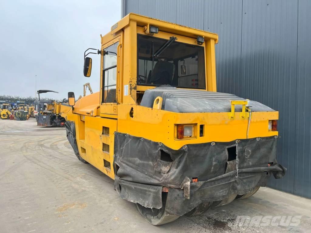 CAT PS300B Pneumatic tired rollers