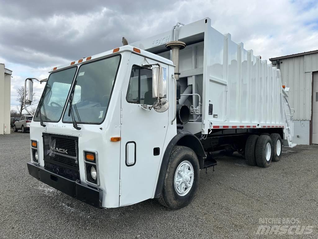 Mack LE613 Garbage Trucks / Recycling Trucks