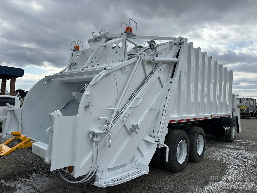 Mack LE613 Garbage Trucks / Recycling Trucks