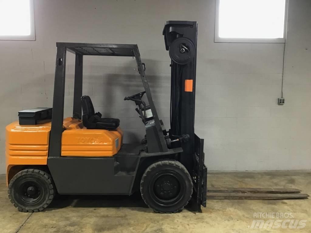 Toyota 02-5 FD 30 Misc Forklifts
