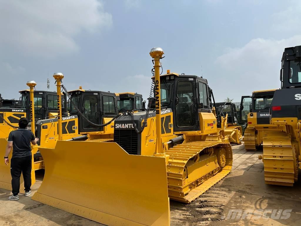 Shantui DH 13 Crawler dozers