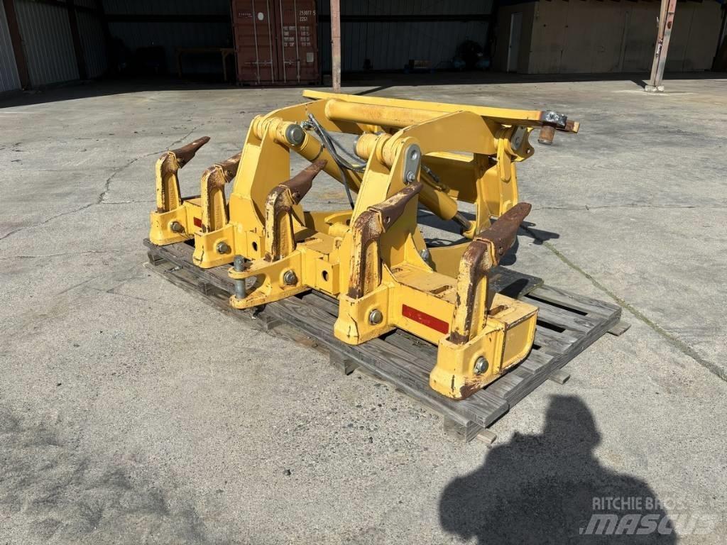 DEERE 770G Other