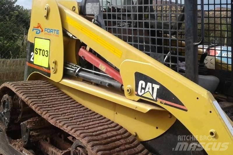 CAT Bobcat Other Trucks