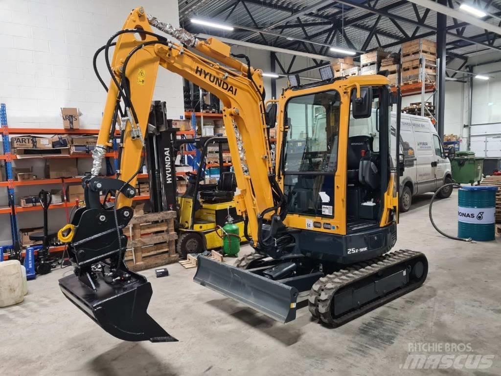 Hyundai R25-9AK Mini Excavators <7t (Mini Diggers)