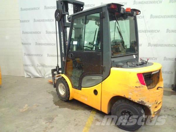 Jungheinrich DFG 430 Diesel Forklifts