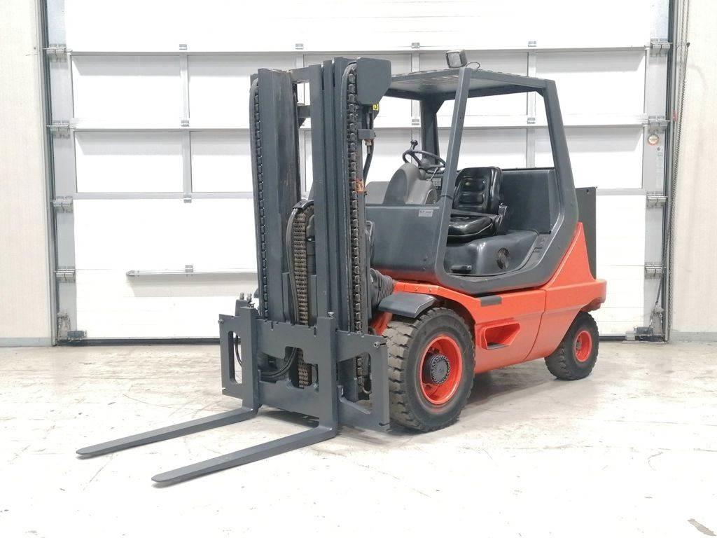 Linde E35P Electric Forklifts