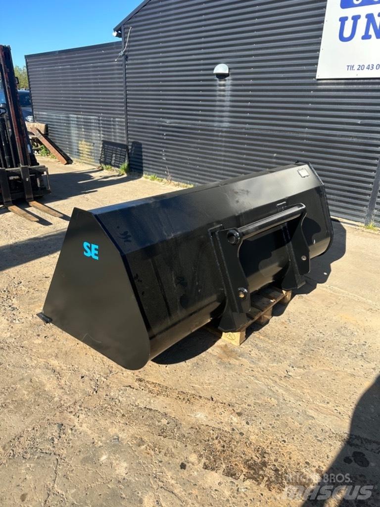 SE AB Manitou Buckets