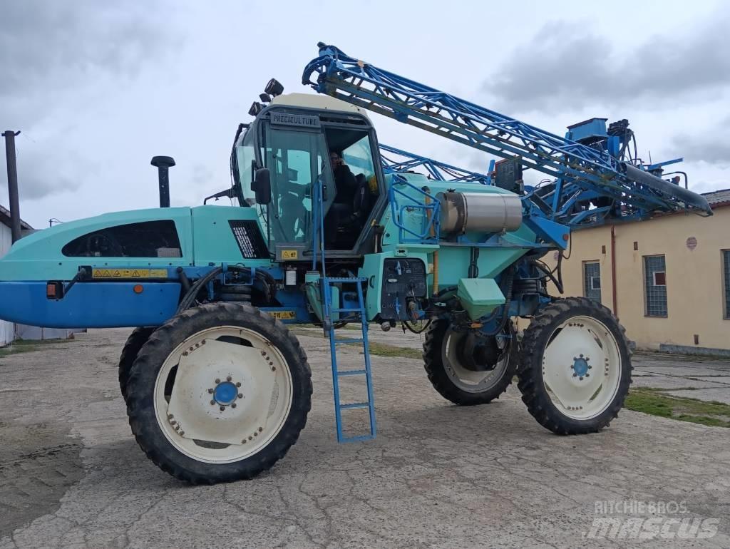Berthoud UTL 4000 Self-propelled sprayers