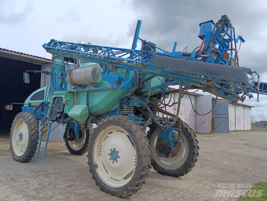 Berthoud UTL 4000 Self-propelled sprayers