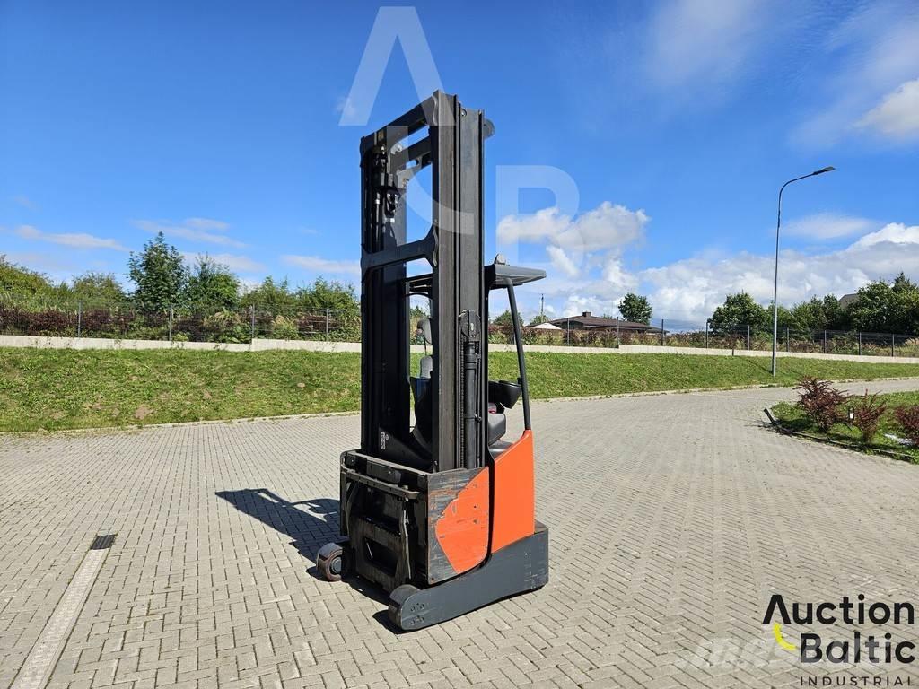 Linde R14X-03 Medium lift order picker