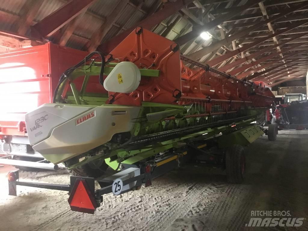 CLAAS Vario 1230 Combine Attachments
